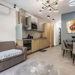 Nocturnal Elegance By Solea Apartamento