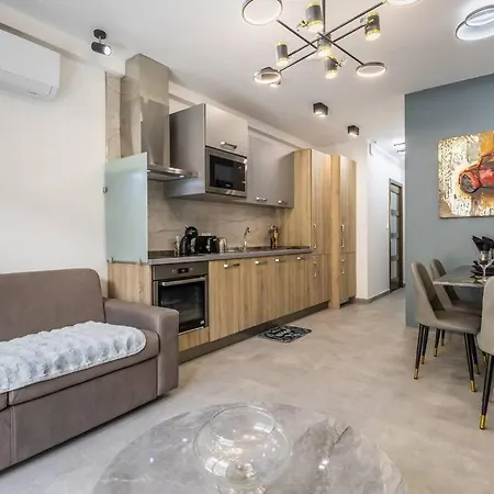 Nocturnal Elegance By Solea Appartement