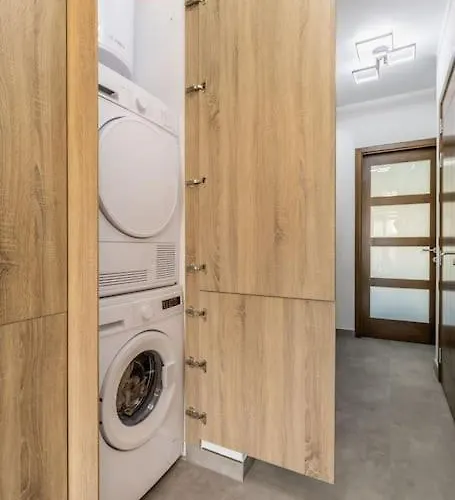 아파트 Nocturnal Elegance By Solea *