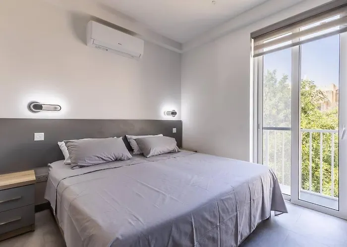 Nocturnal Elegance By Solea