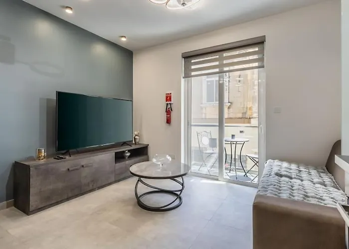 Nocturnal Elegance By Solea