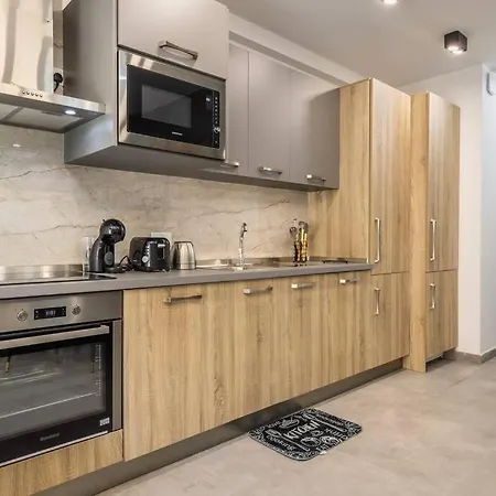 Nocturnal Elegance By Solea Lejlighed *