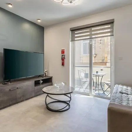 Nocturnal Elegance By Solea